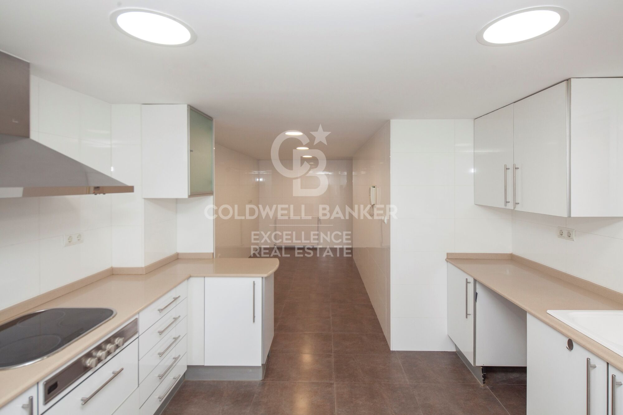 Spacious brand-new apartment with garage and views of the Turia in La Petxina