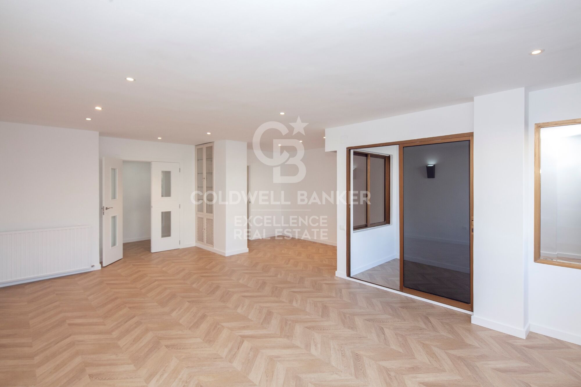 Spacious brand-new apartment with garage and views of the Turia in La Petxina
