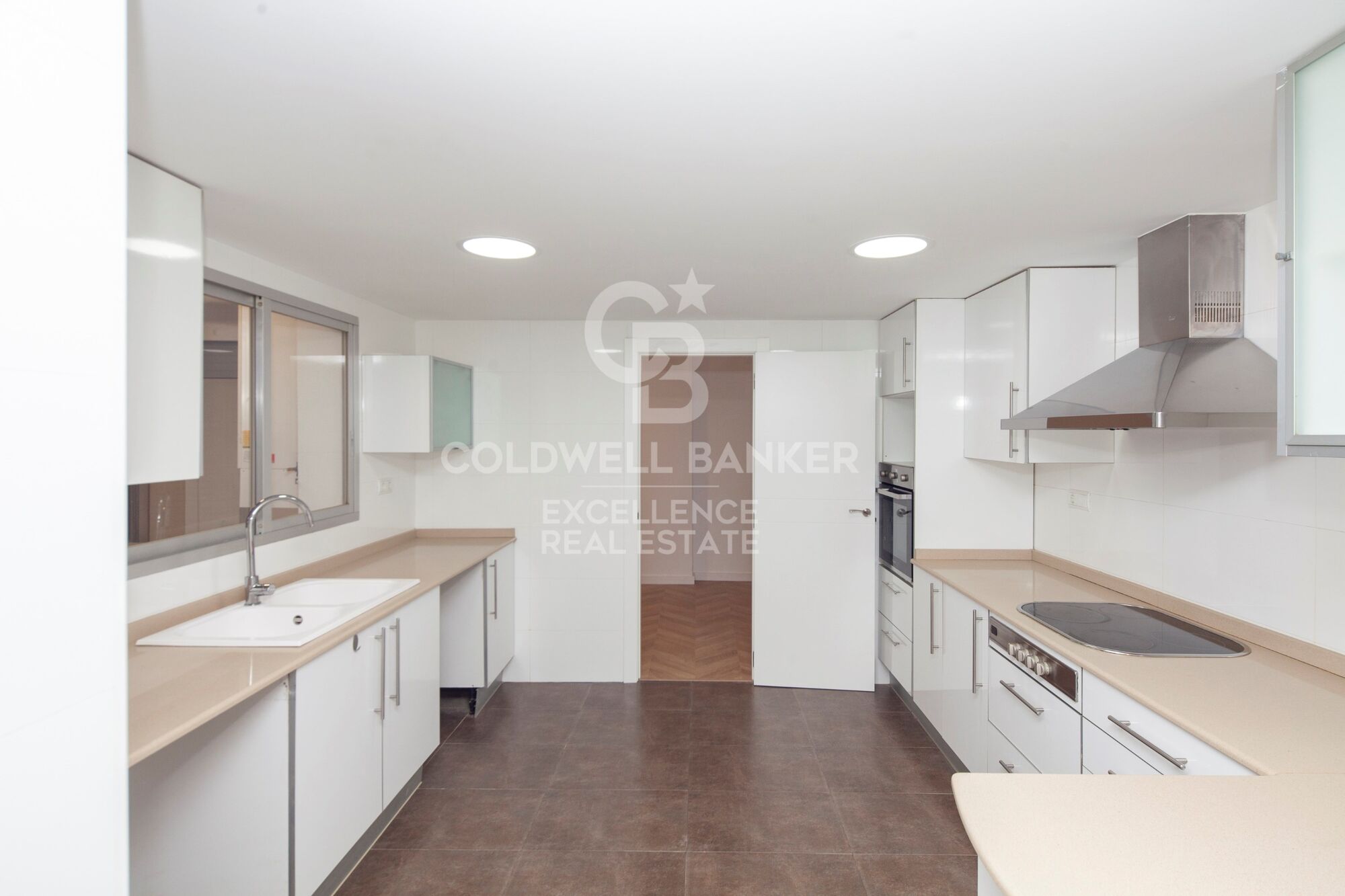 Spacious brand-new apartment with garage and views of the Turia in La Petxina