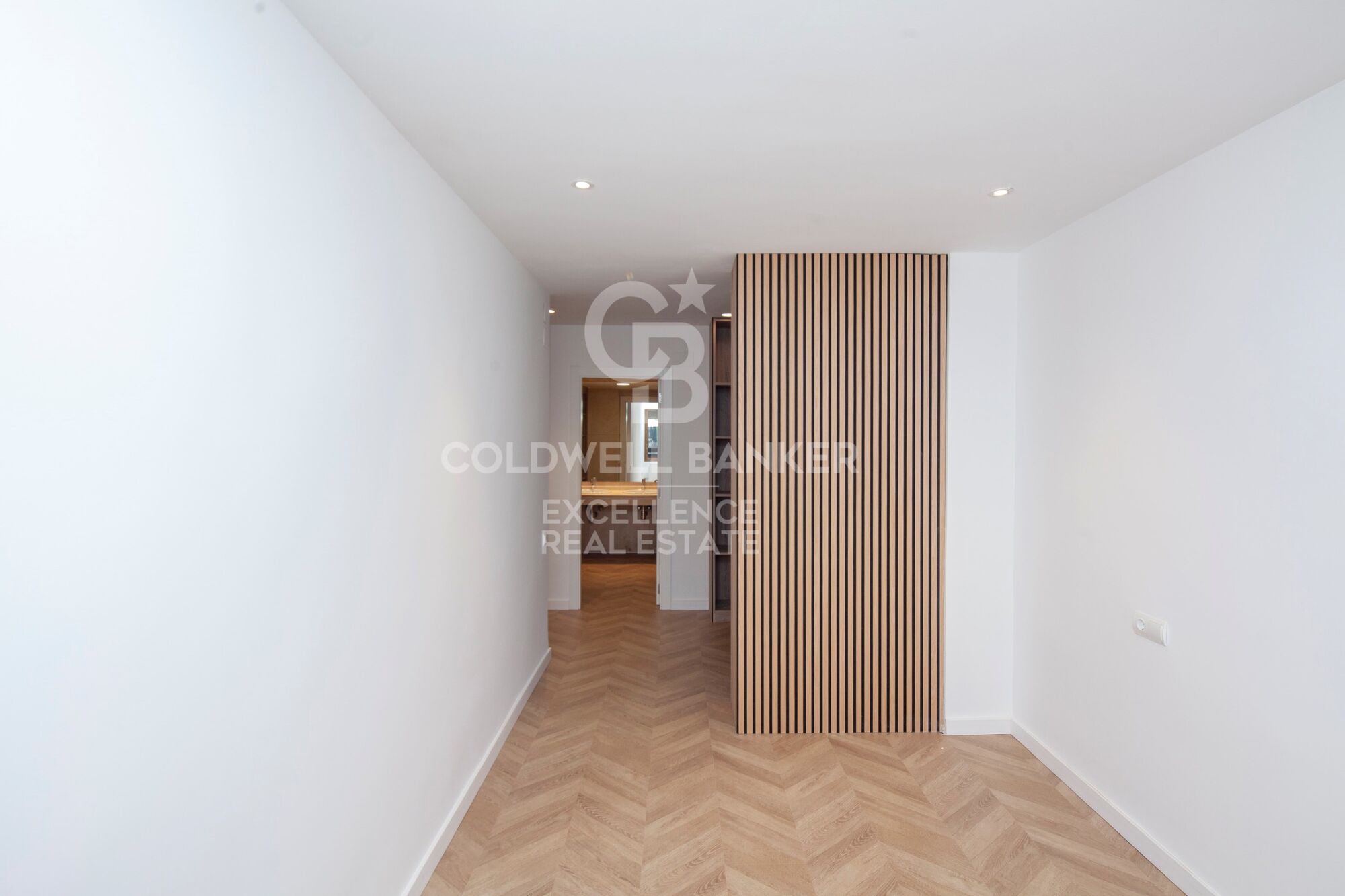 Spacious brand-new apartment with garage and views of the Turia in La Petxina