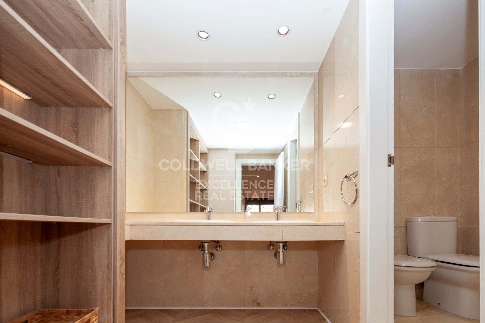 Spacious brand-new apartment with garage and views of the Turia in La Petxina
