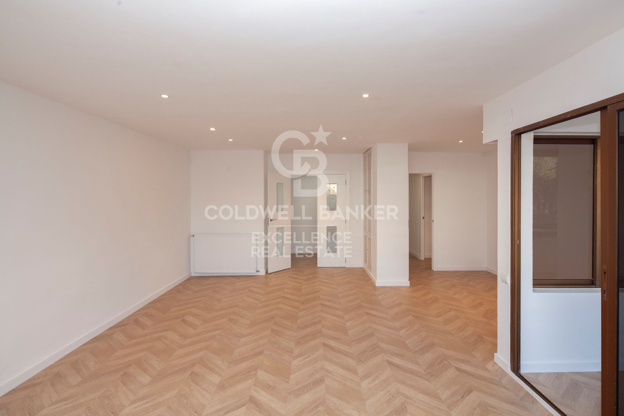 Spacious brand-new apartment with garage and views of the Turia in La Petxina