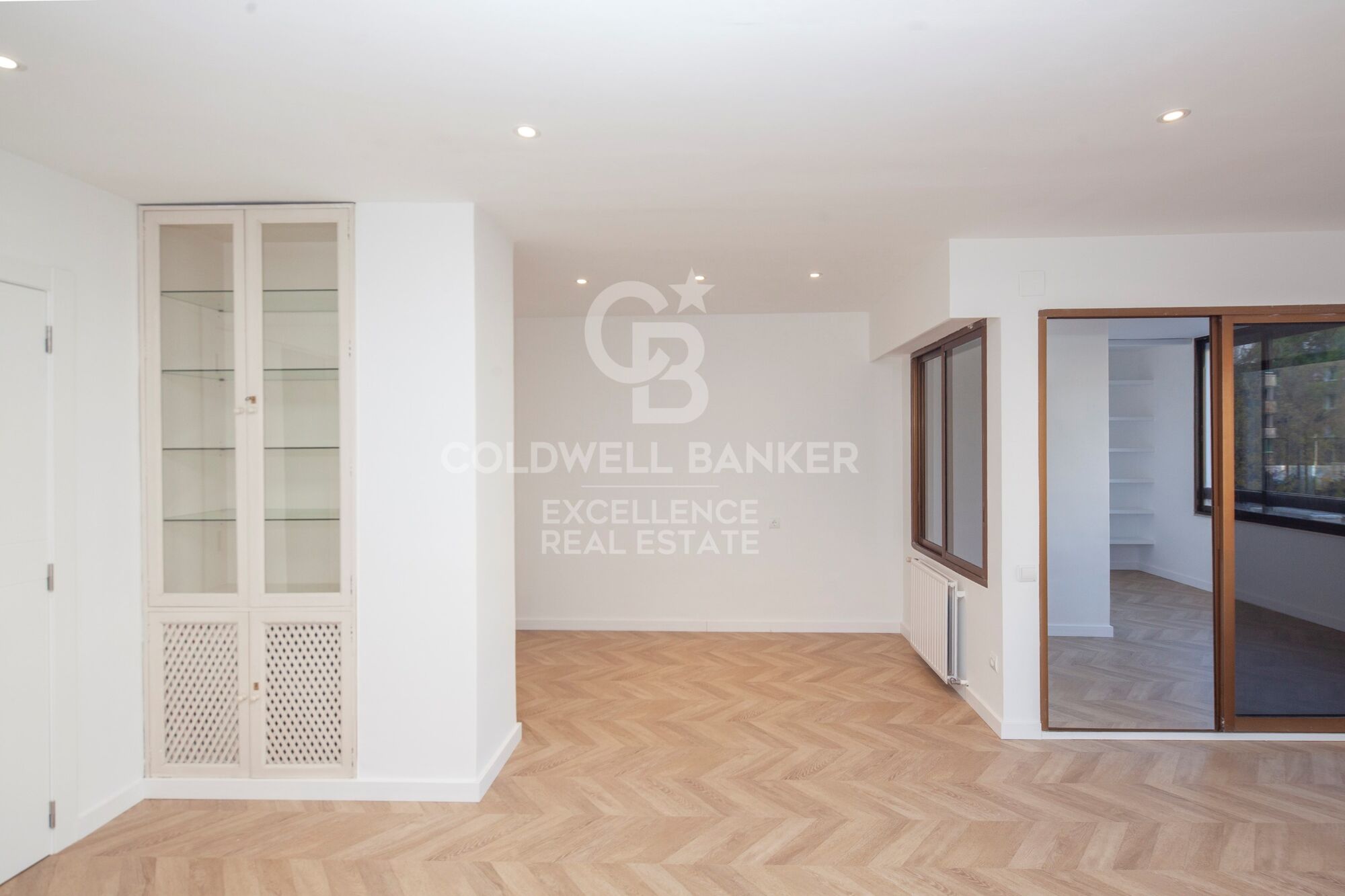 Spacious brand-new apartment with garage and views of the Turia in La Petxina