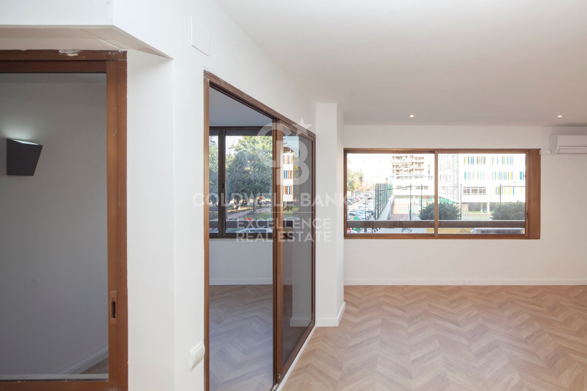 Großzügige, neu renovierte Wohnung mit Garage und Blick auf den Turia in La Petxina