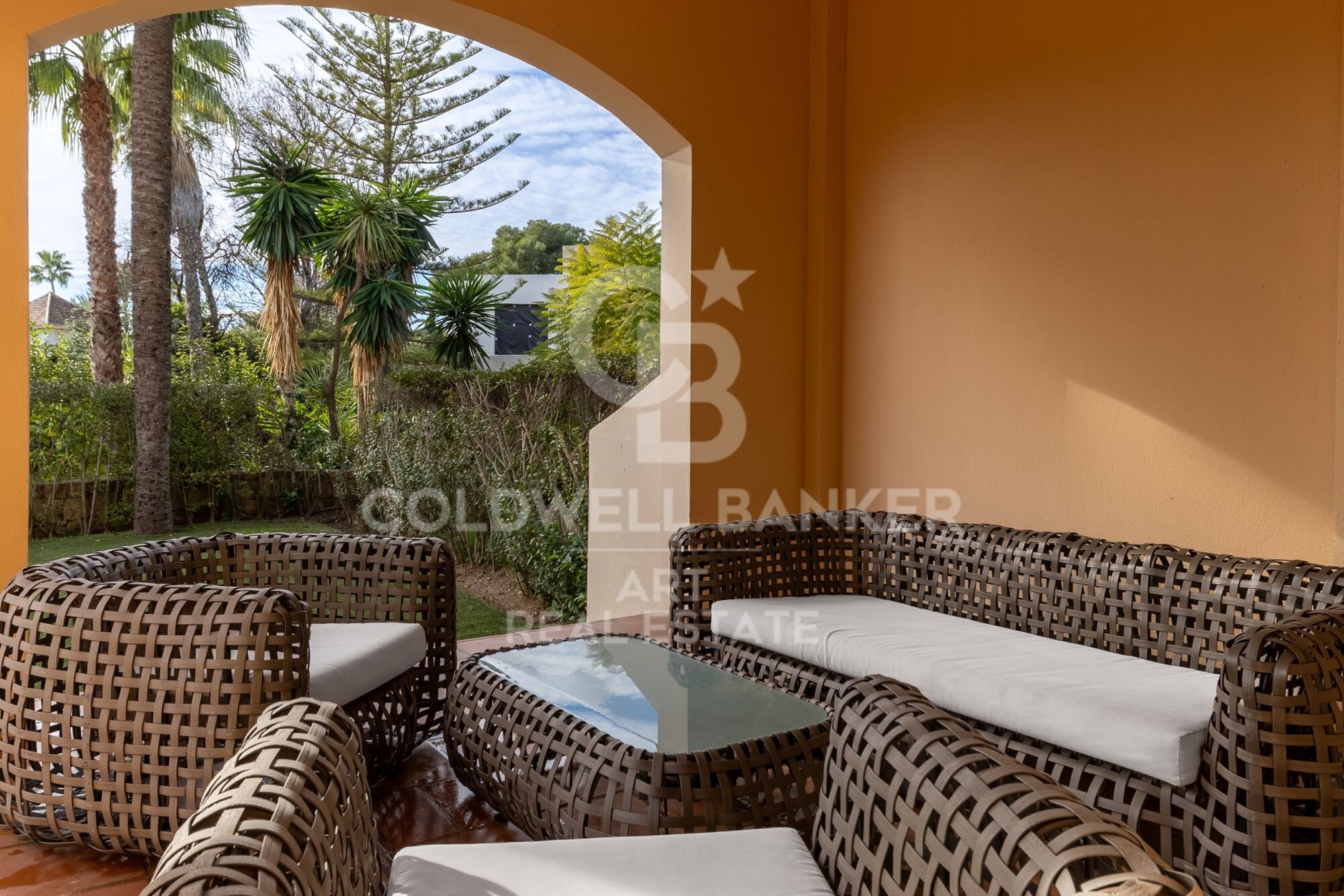 Gartenapartment in prestigierter Strandresidenz