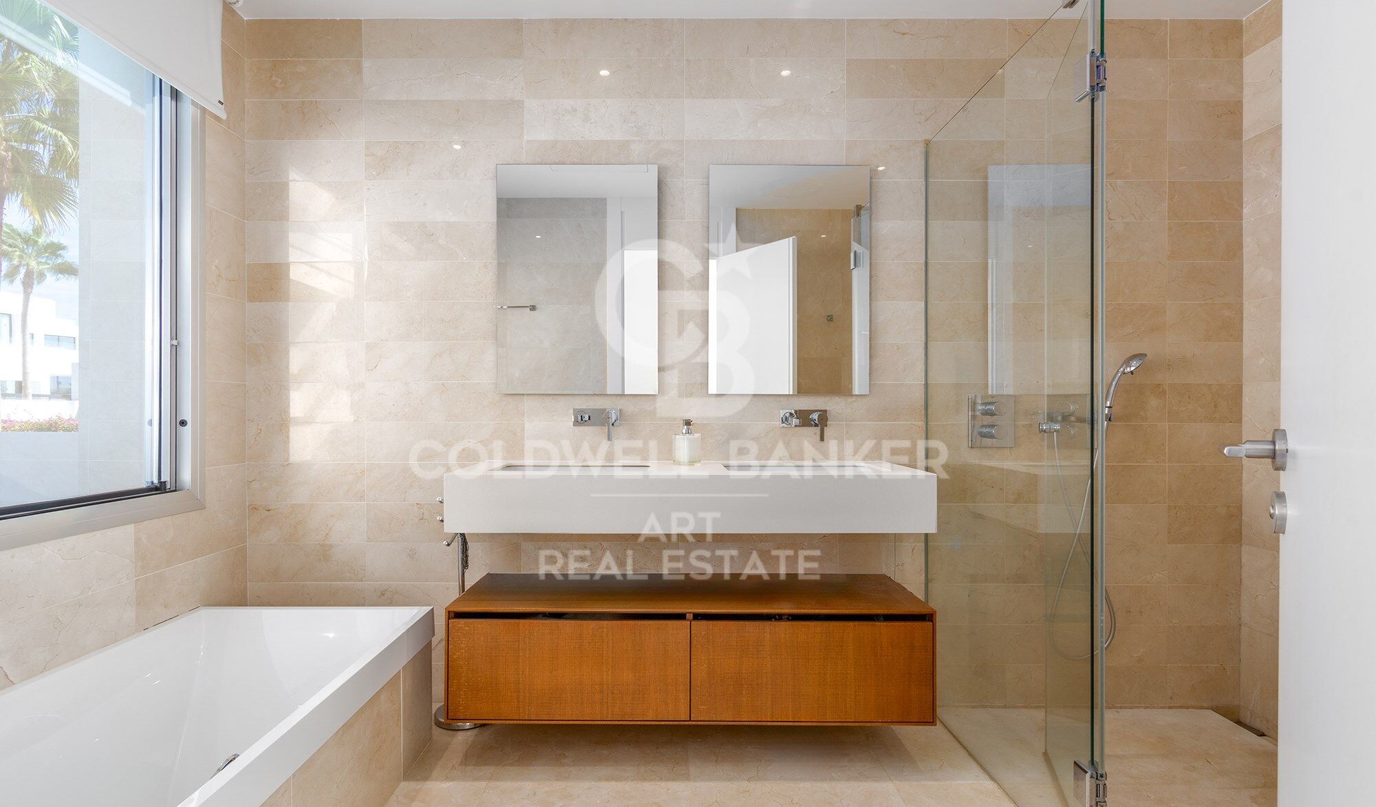 Beautiful villa in Marbella with spectacular sea and La Concha views