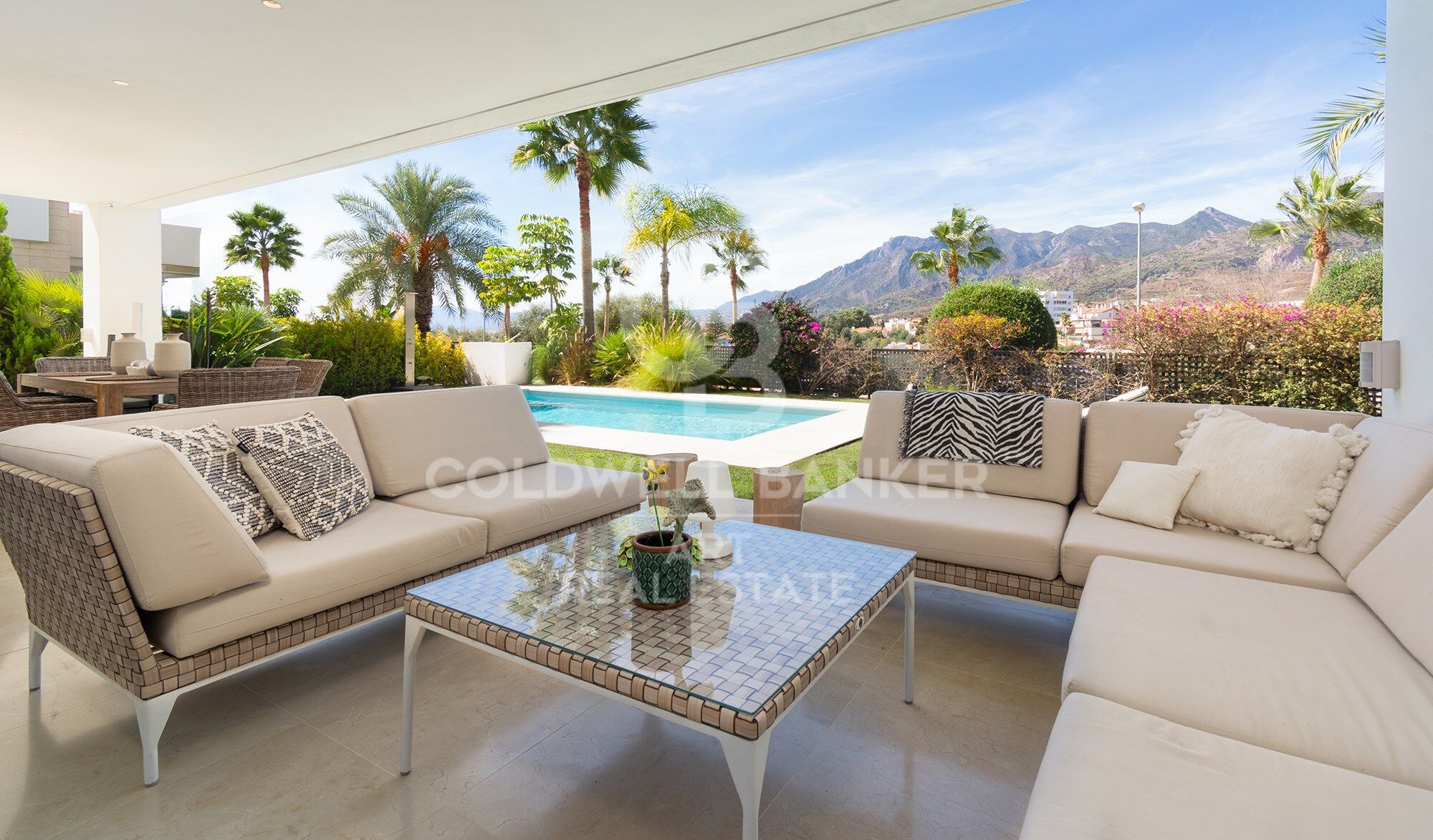 Beautiful villa in Marbella with spectacular sea and La Concha views