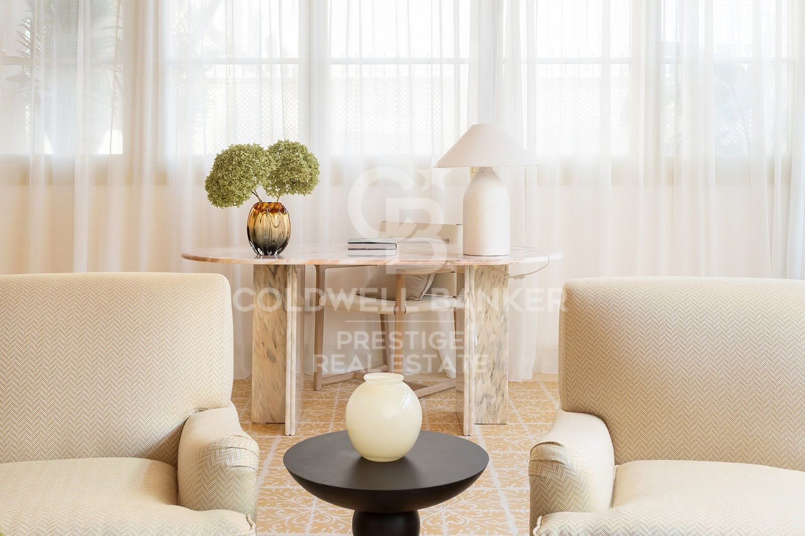 Passeig de Sant Joan · Renovated apartment with private terrace