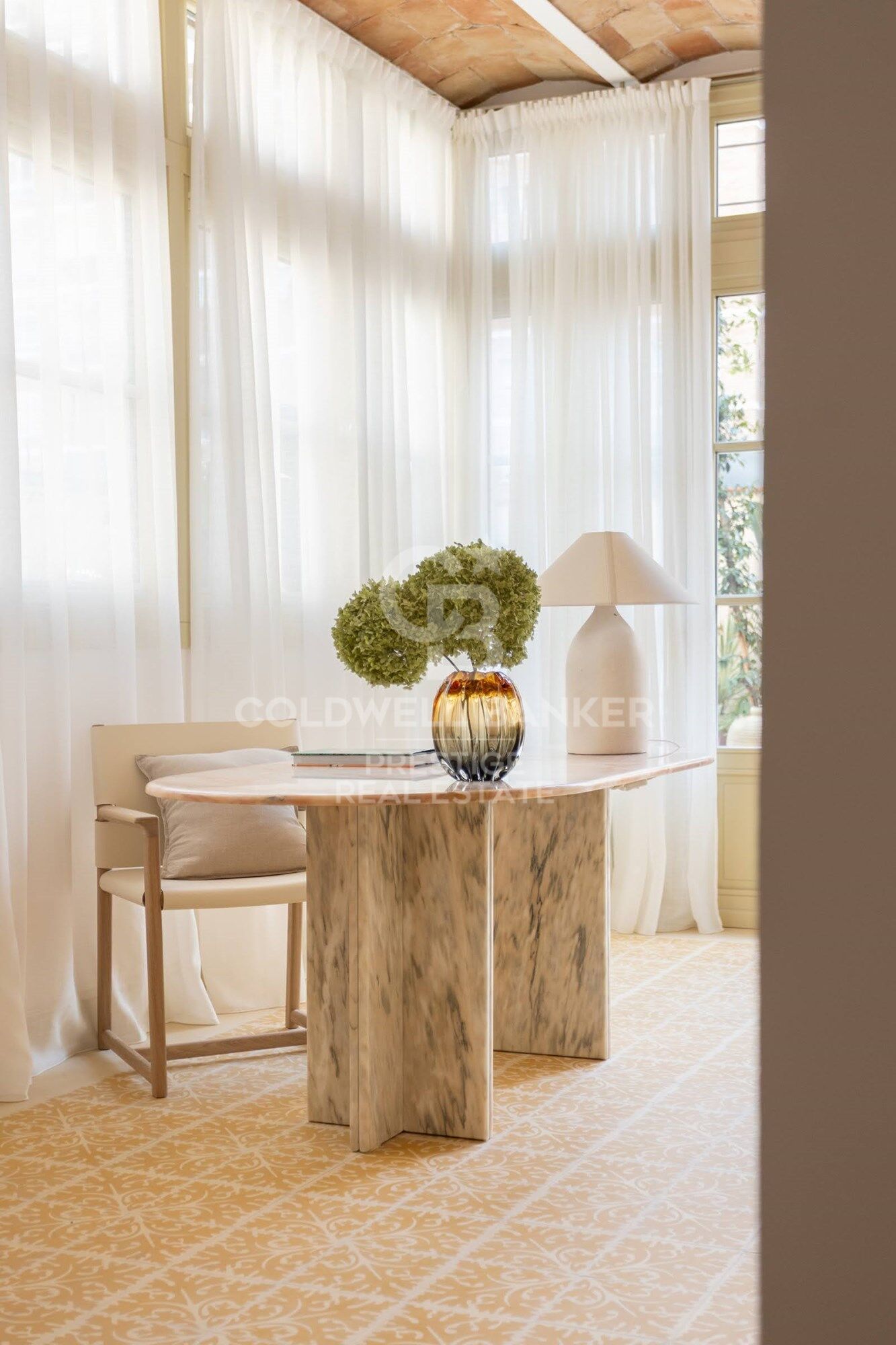 Passeig de Sant Joan · Renovated apartment with private terrace