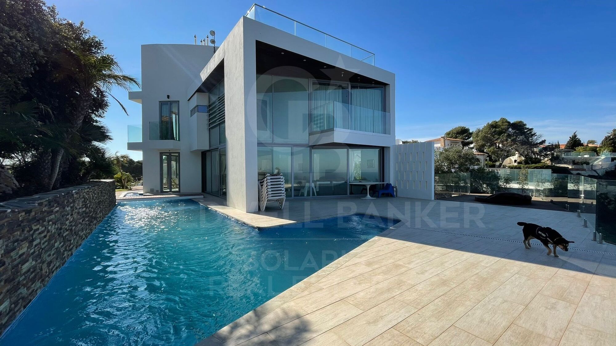Villa in erster Meereslinie mit Balcon al Mar, Jávea