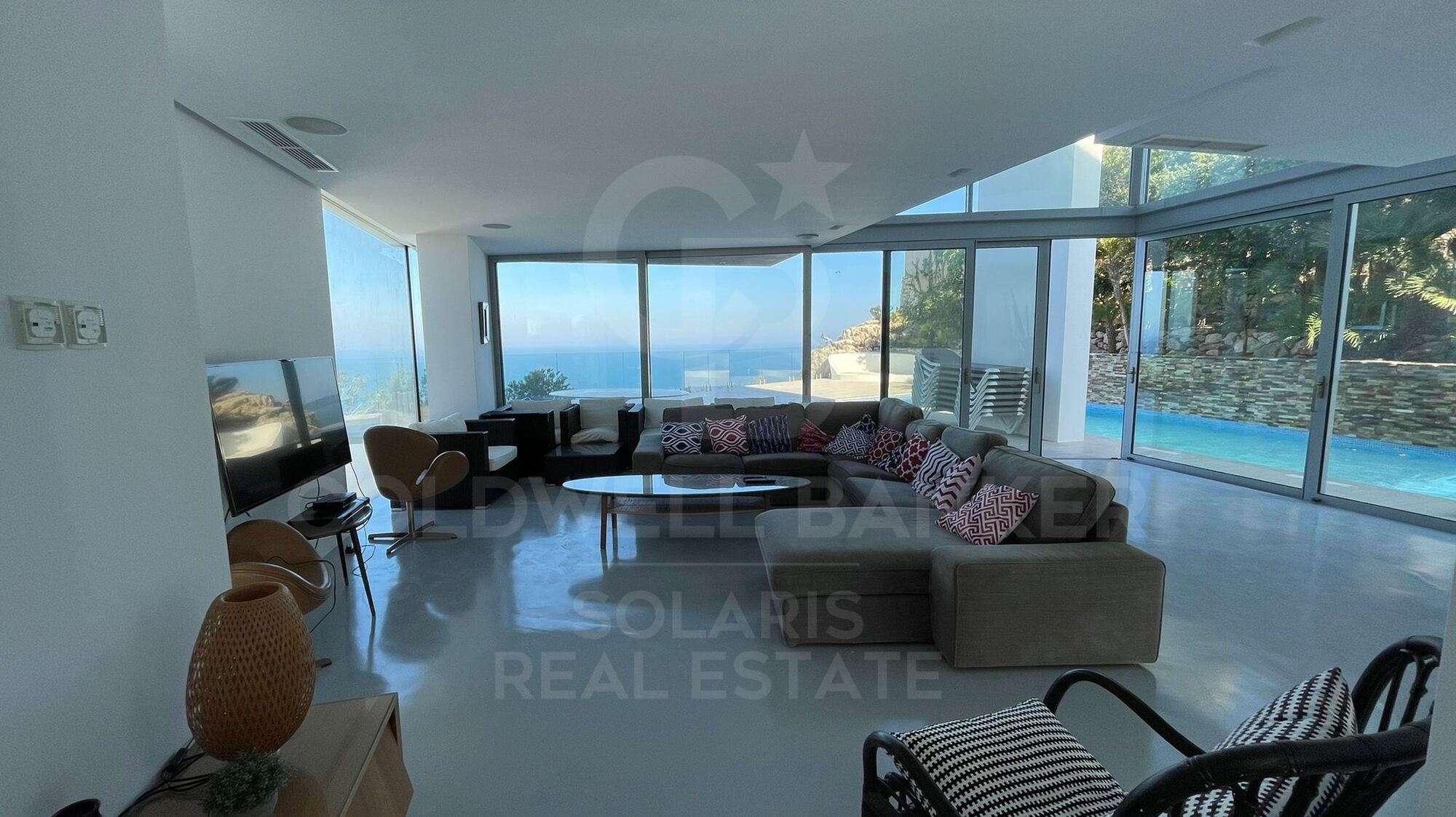 Villa in erster Meereslinie mit Balcon al Mar, Jávea