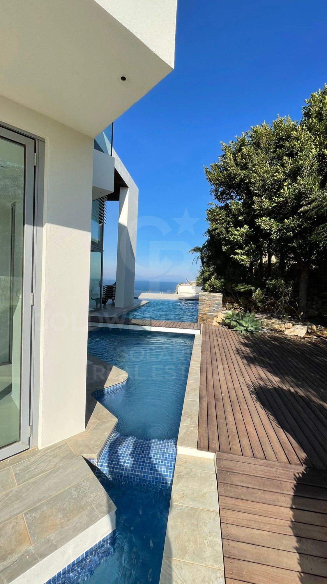 Villa in erster Meereslinie mit Balcon al Mar, Jávea