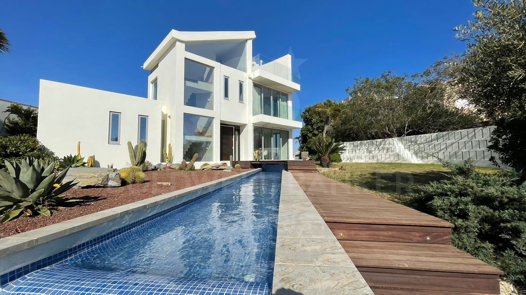 Villa en première ligne avec balcon sur la mer, Jávea