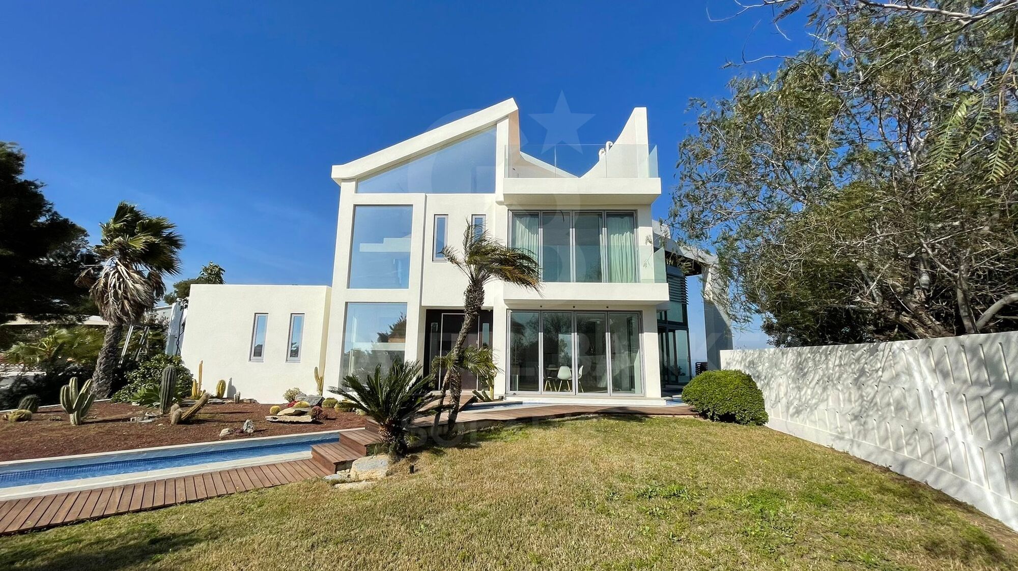 Villa in erster Meereslinie mit Balcon al Mar, Jávea