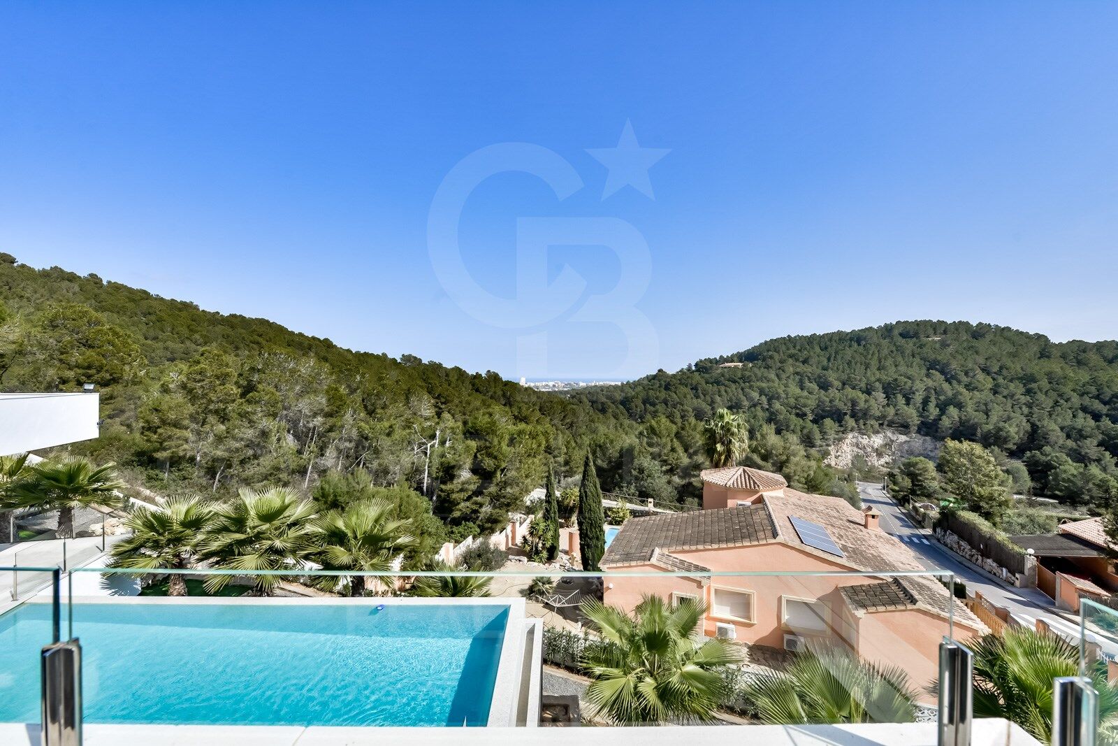 Impresionante villa moderna en privilegiada Urbanización con vistas al mar - Jávea