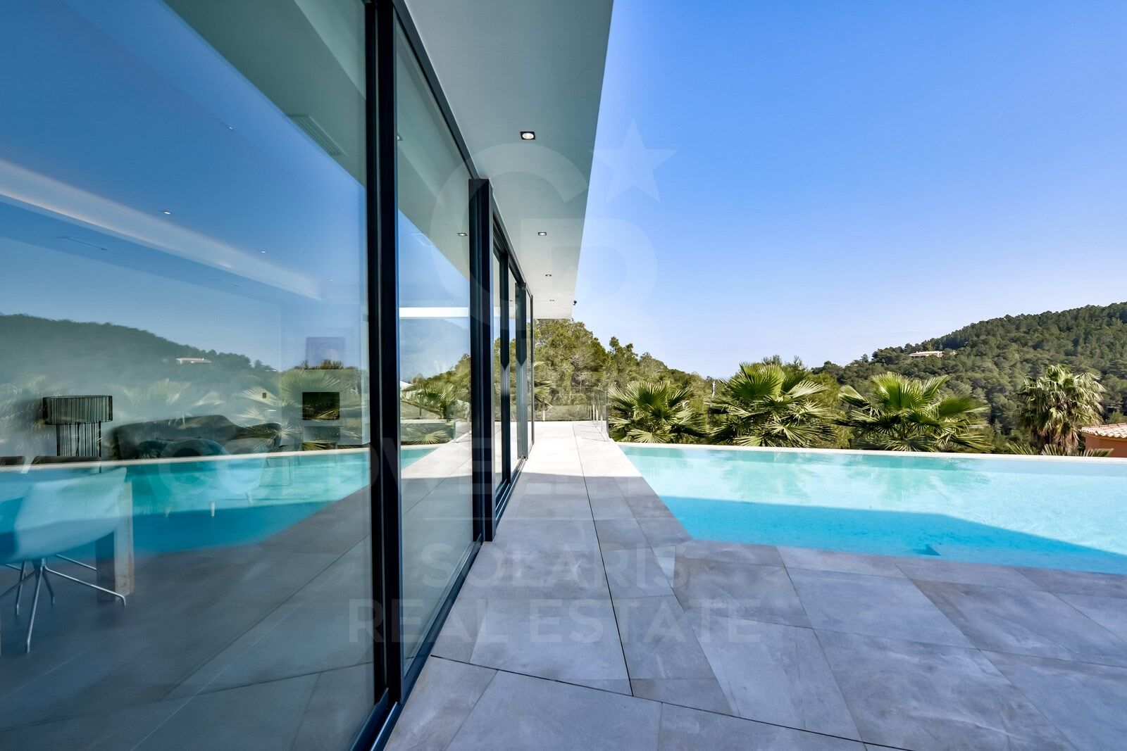 Atemberaubende moderne Villa in privilegierter Urbanisation mit Meerblick - Jávea