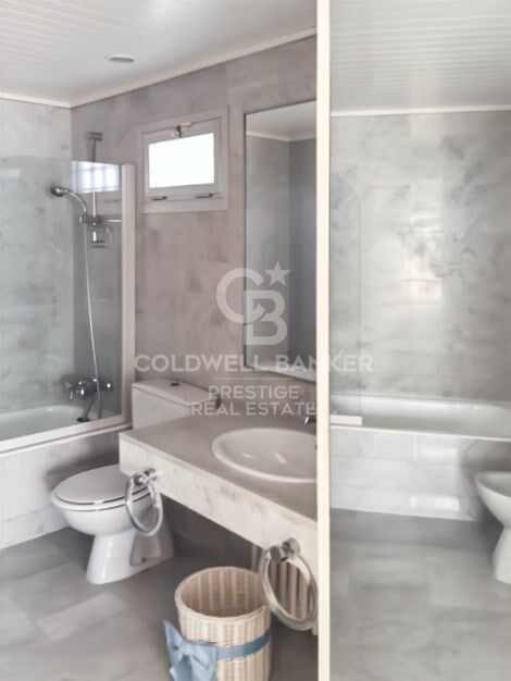 Luxury villa with 6 suites and garden in Bellamar