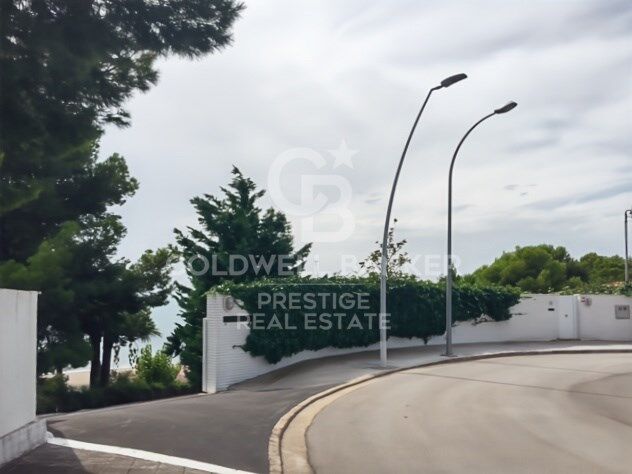 Luxury villa with 6 suites and garden in Bellamar