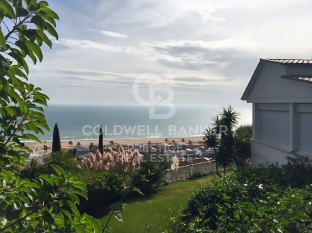 Villa de luxe avec 6 suites et jardin à Bellamar