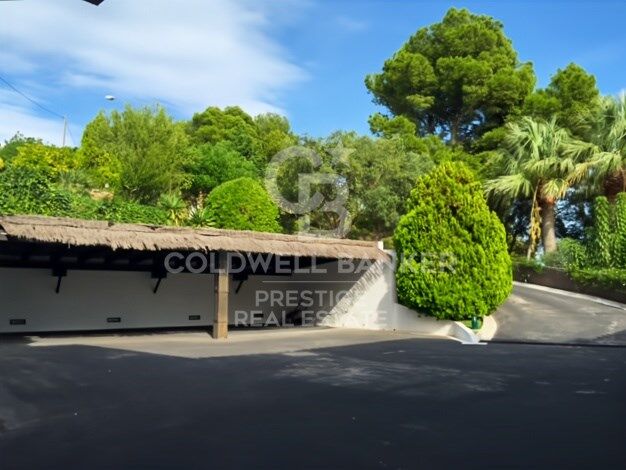 Luxusvilla mit 6 Suiten und Garten in Bellamar
