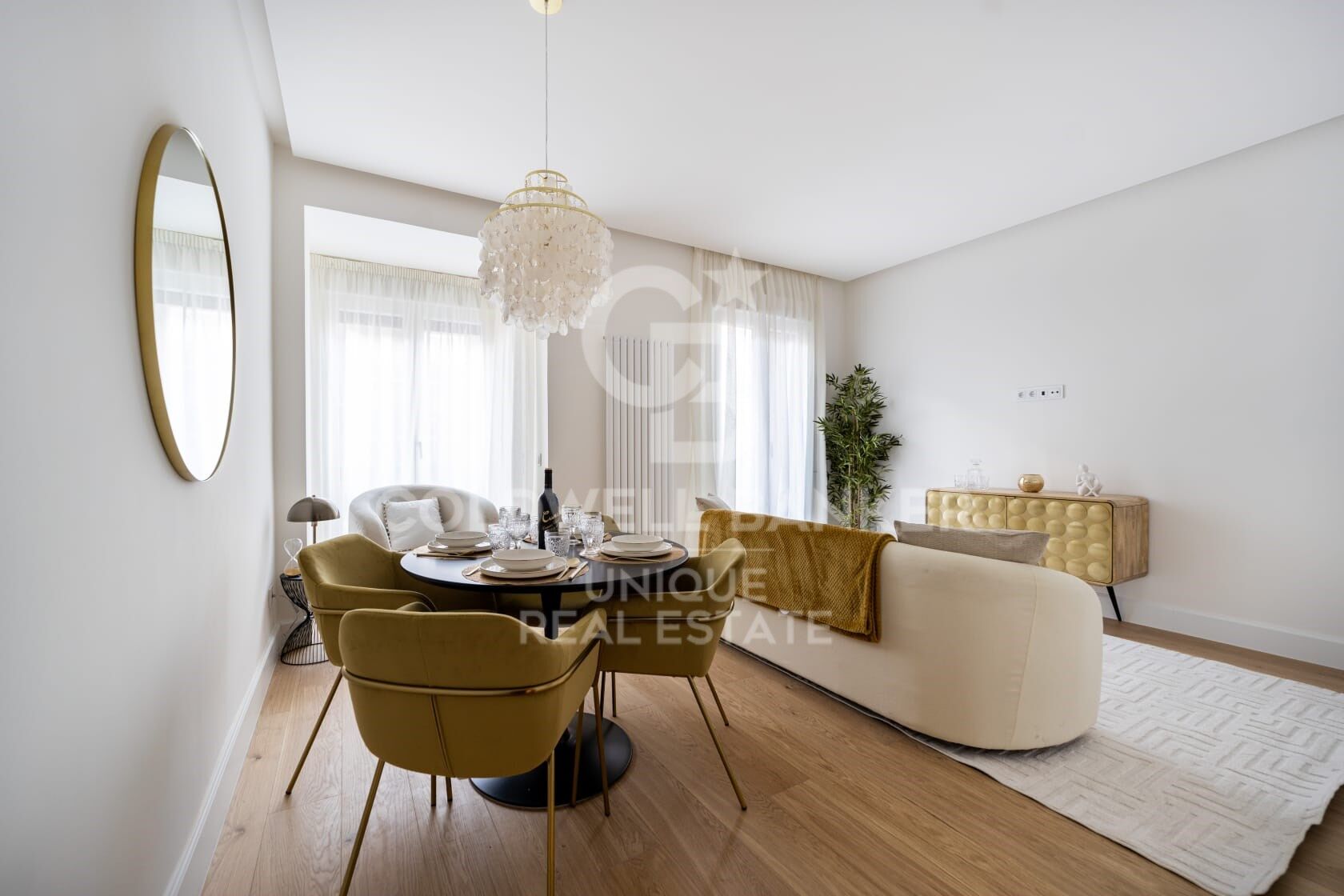 Renovated exterior flat in Castellana, Madrid