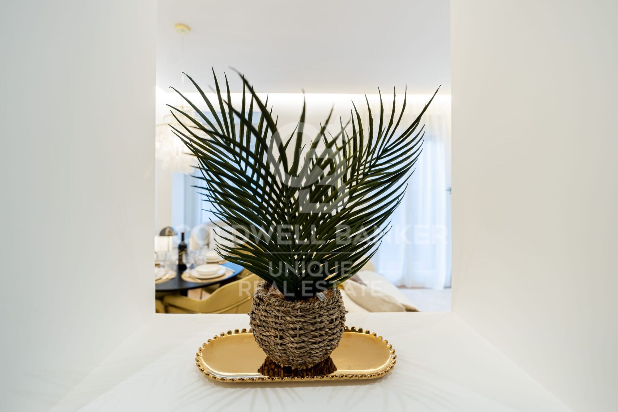 Renovated exterior flat in Castellana, Madrid