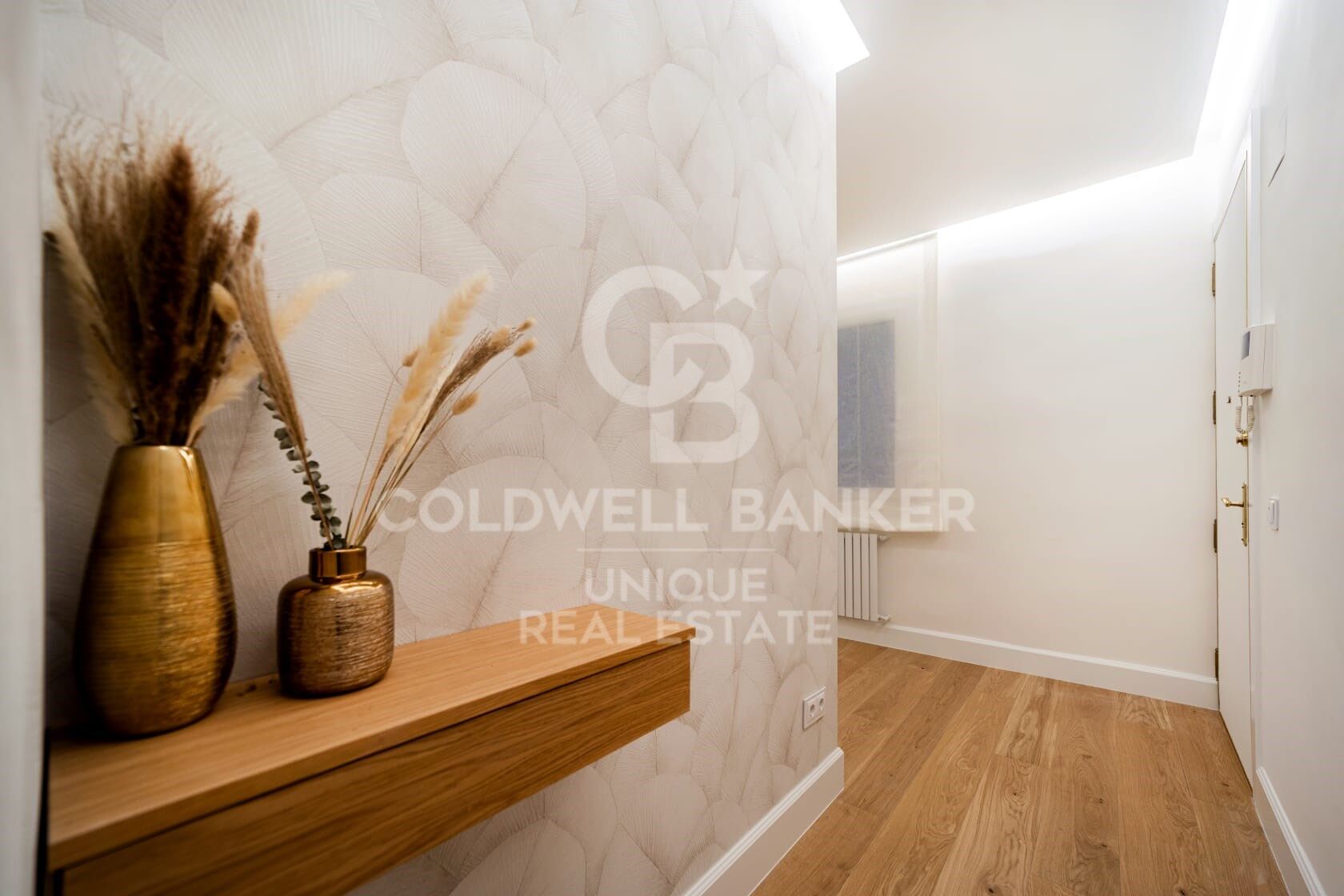 Renovated exterior flat in Castellana, Madrid