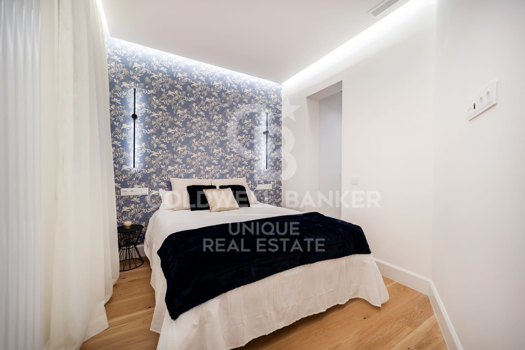 Renovated exterior flat in Castellana, Madrid