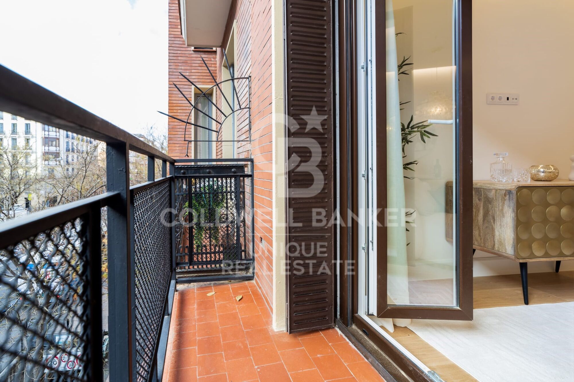 Renovated exterior flat in Castellana, Madrid