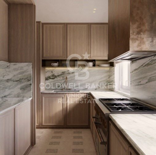 Penthouse with terrace to renovate in Recoletos, Madrid