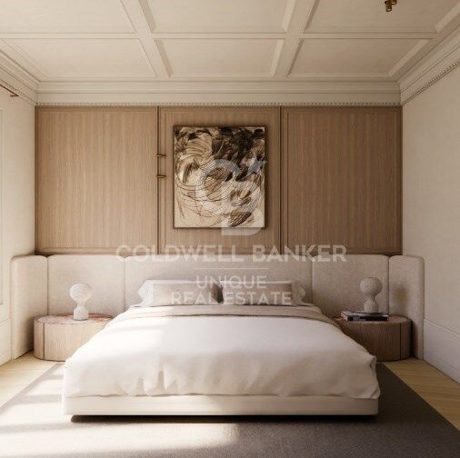 Penthouse with terrace to renovate in Recoletos, Madrid