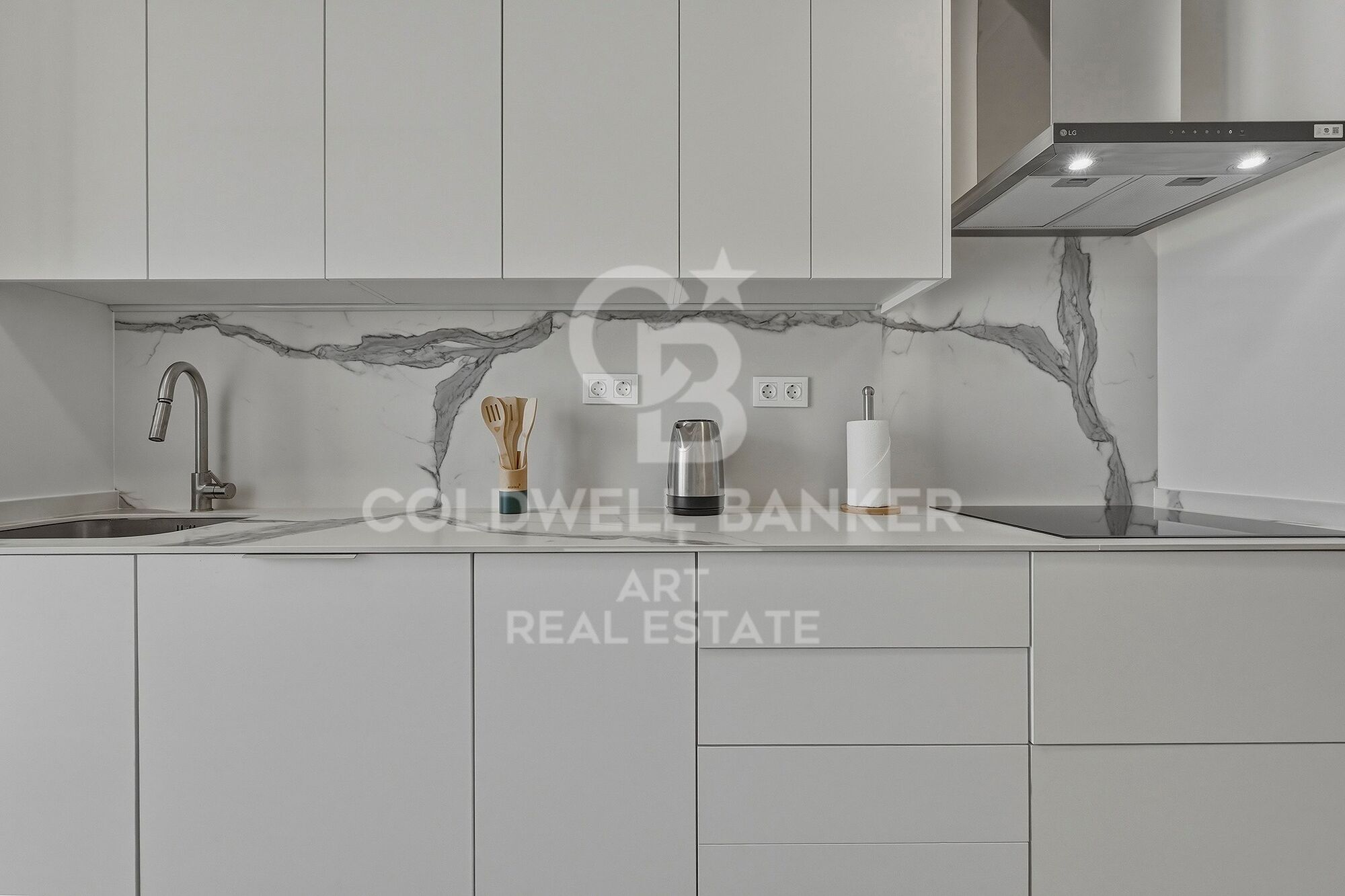 Brand-new 3-bedroom apartment for rent in Estepona Pueblo