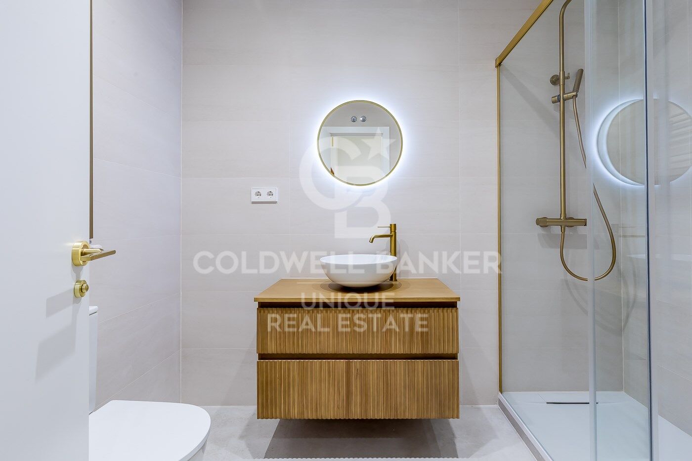 Piso exterior reformado en Castellana, Madrid