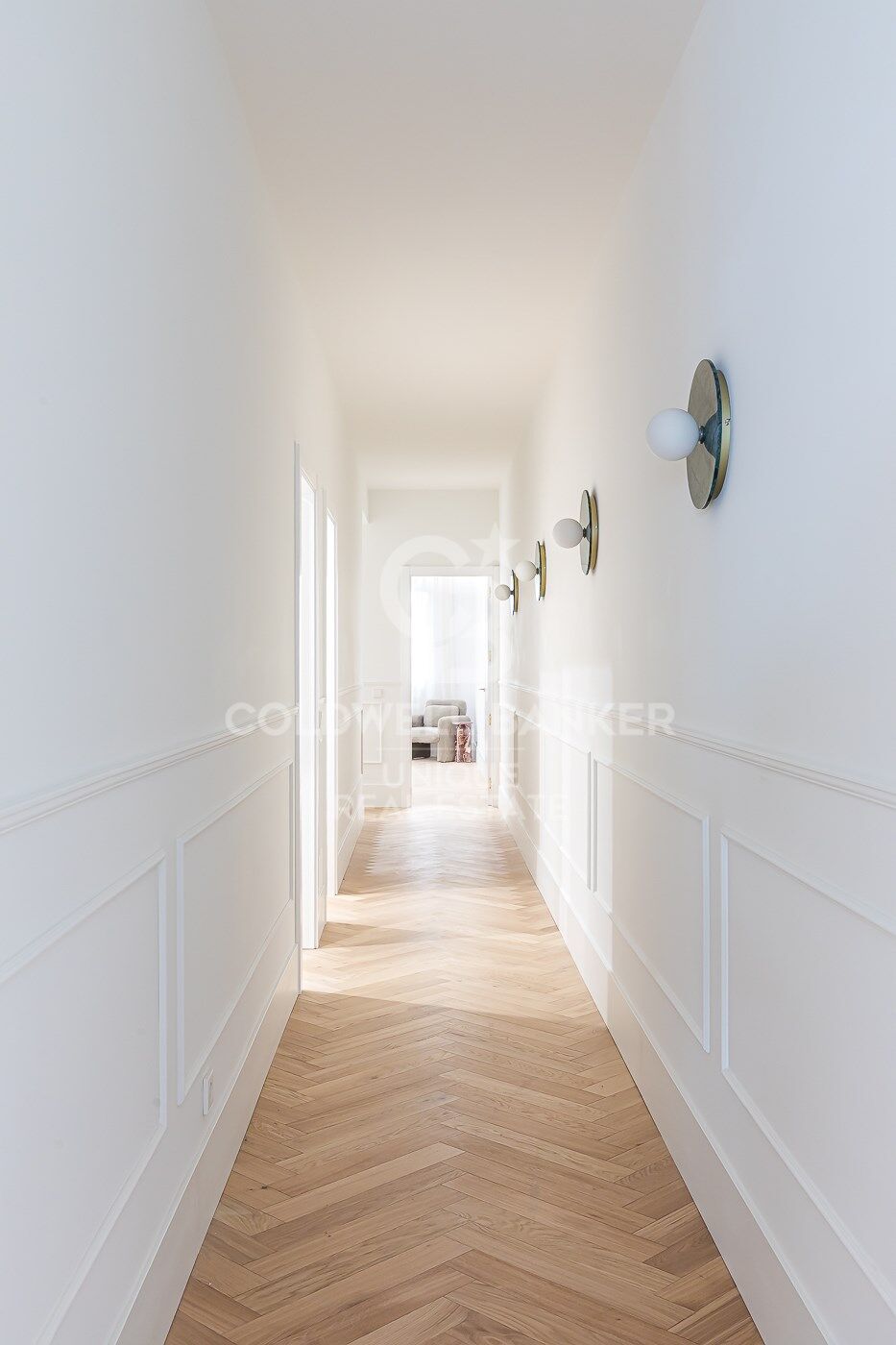 Renovated exterior apartment in Castellana, Madrid