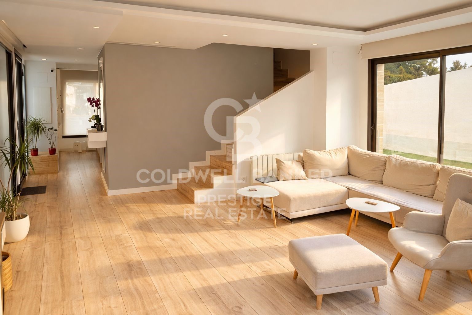 Casa de lujo con piscina y ascensor en Castelldefels Montemar