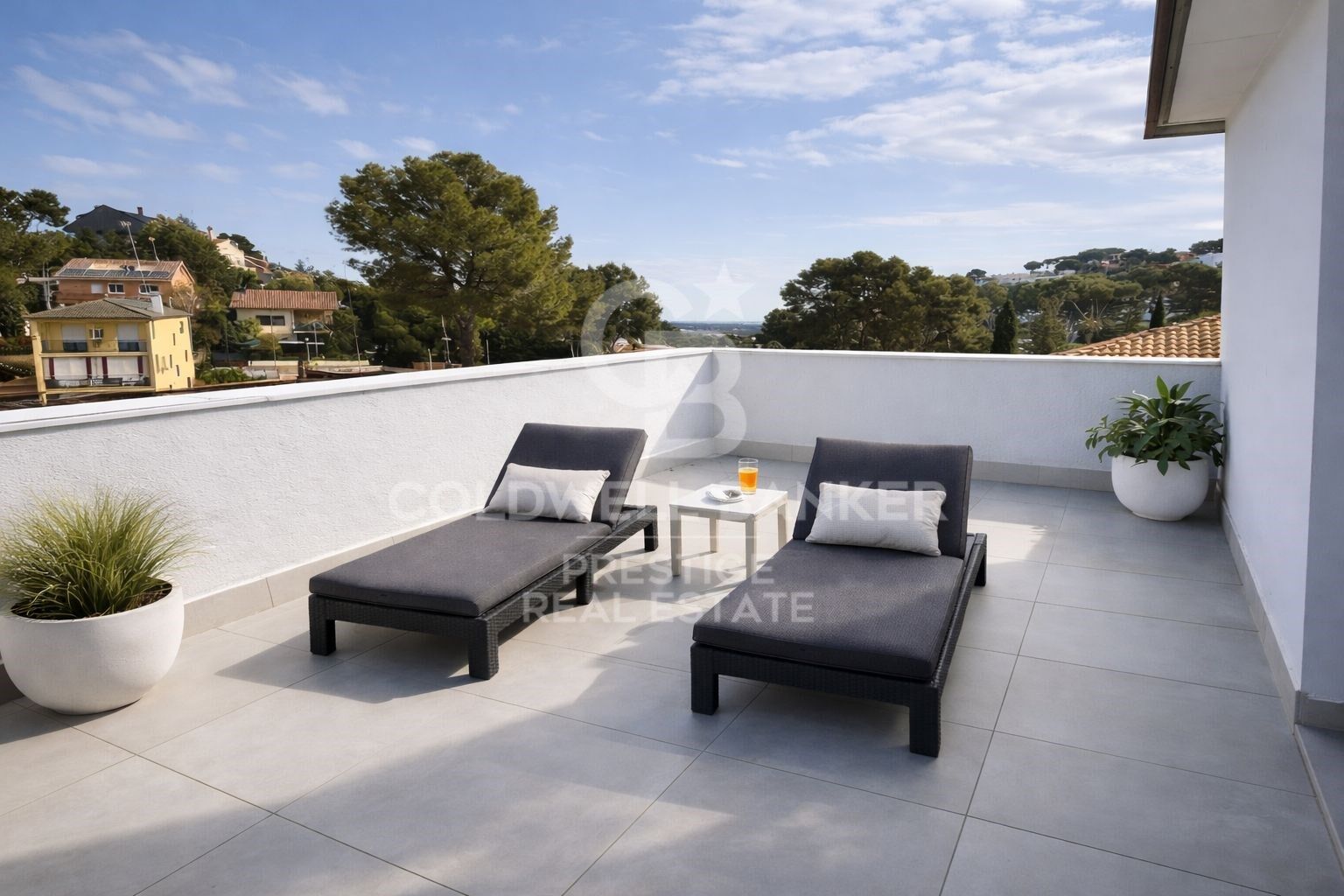 Luxushaus mit Pool und Aufzug in Castelldefels Montemar