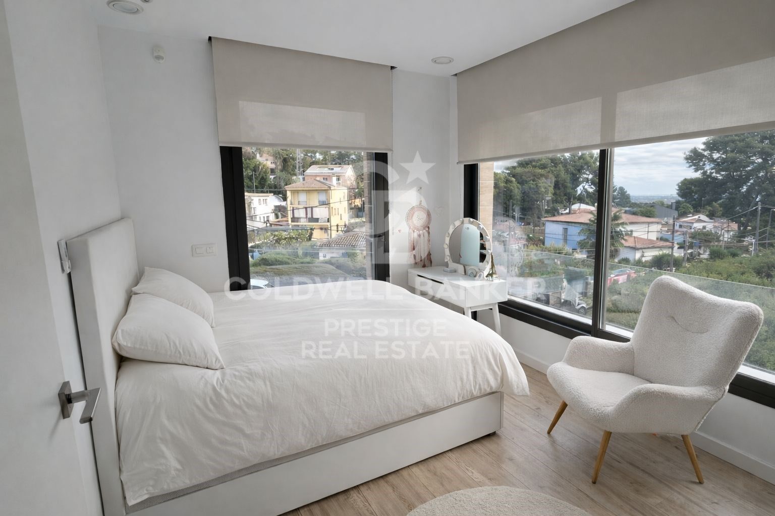 Luxury House with Pool and Private Lift in Castelldefels Montemar