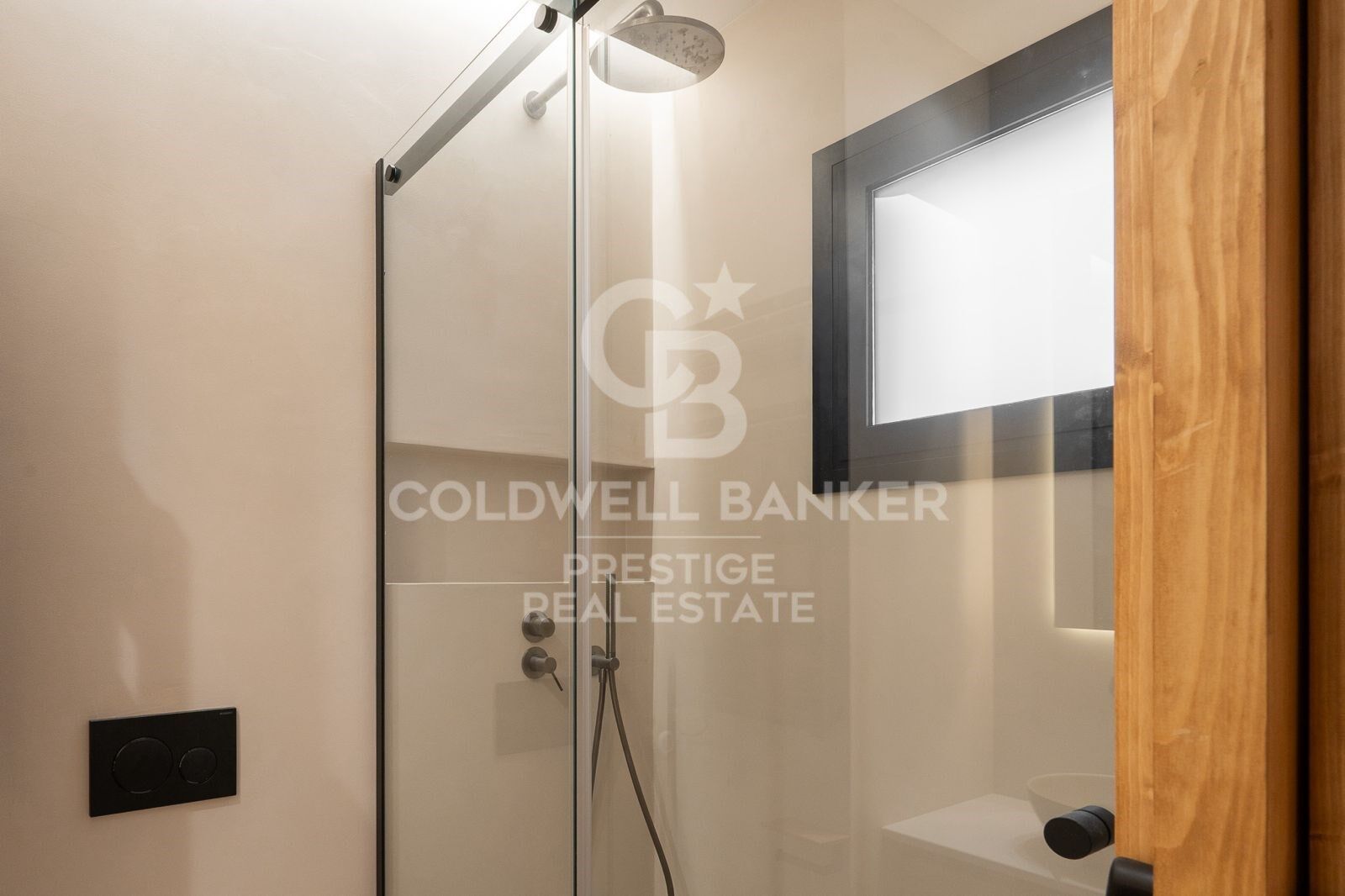 High-floor, sunny, high-quality renovation, 3 bedrooms, 3 bathrooms
