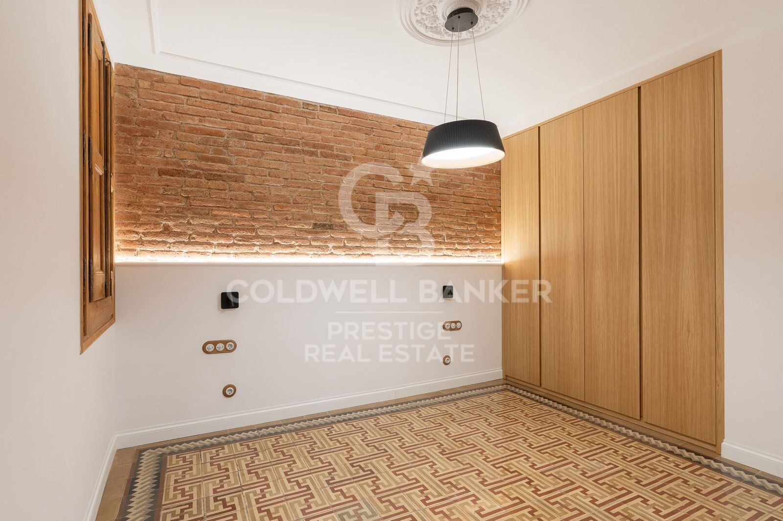 Étage élevé, lumineux, rénovation haut de gamme, 3 chambres, 3 salles de bains