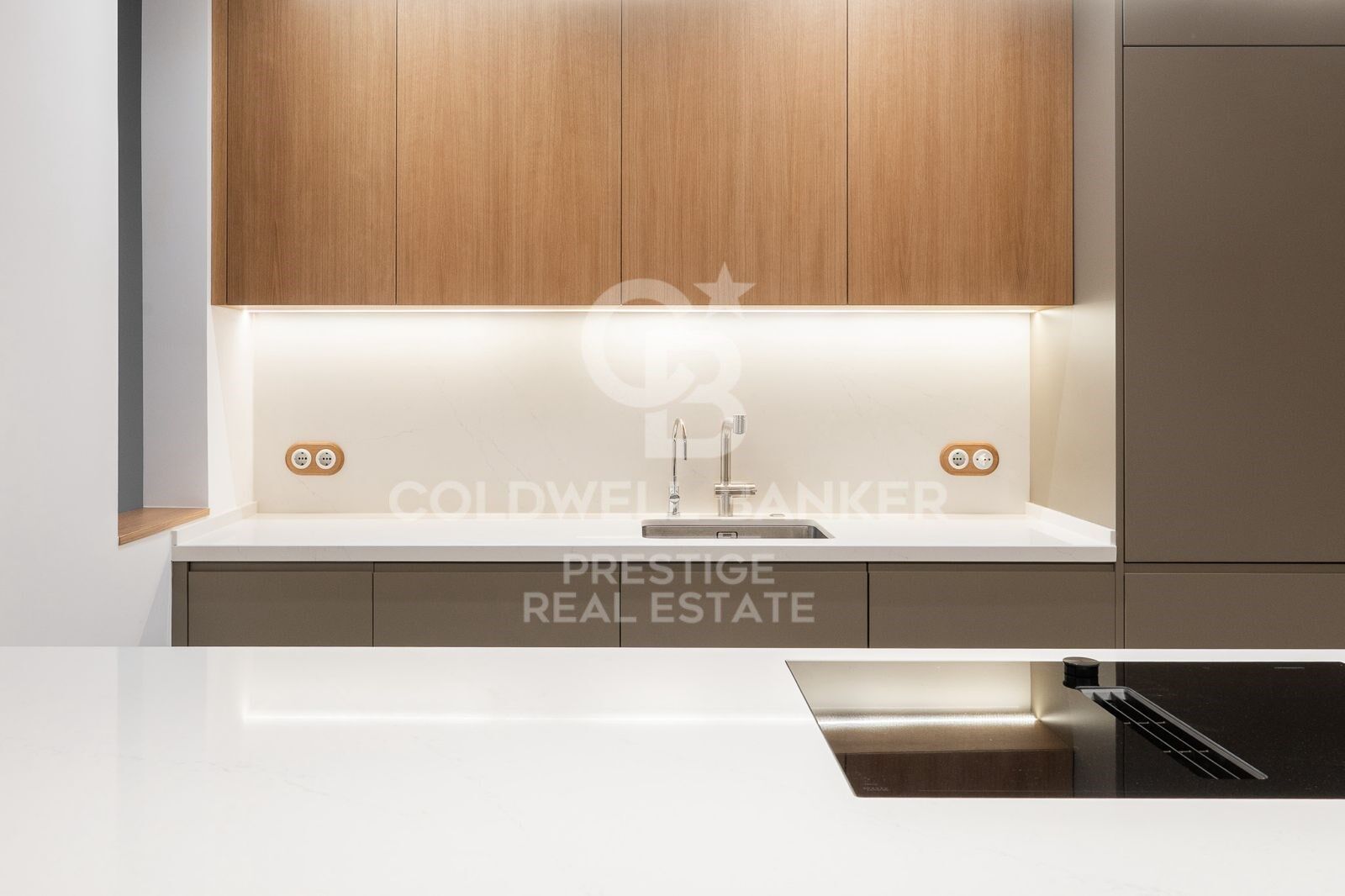 Hoch gelegen, sonnig, hochwertig renoviert, 3 Schlafzimmer, 3 Badezimmer