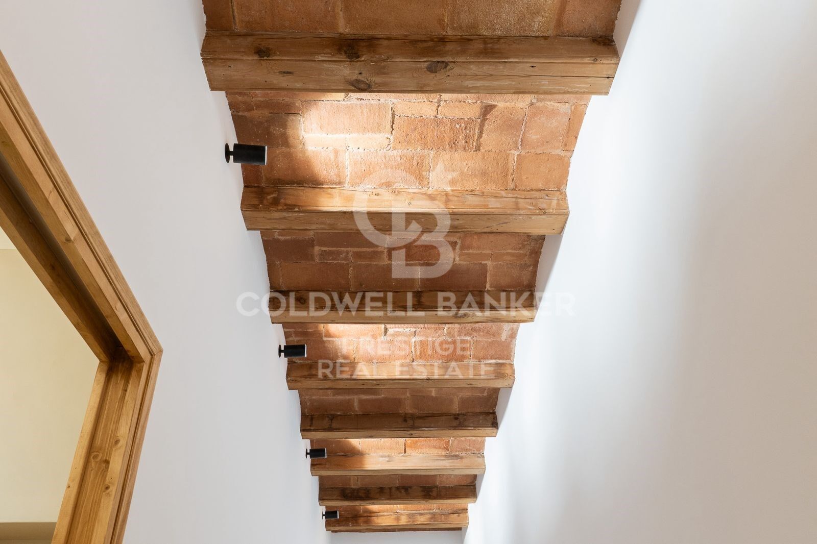 Hoch gelegen, sonnig, hochwertig renoviert, 3 Schlafzimmer, 3 Badezimmer