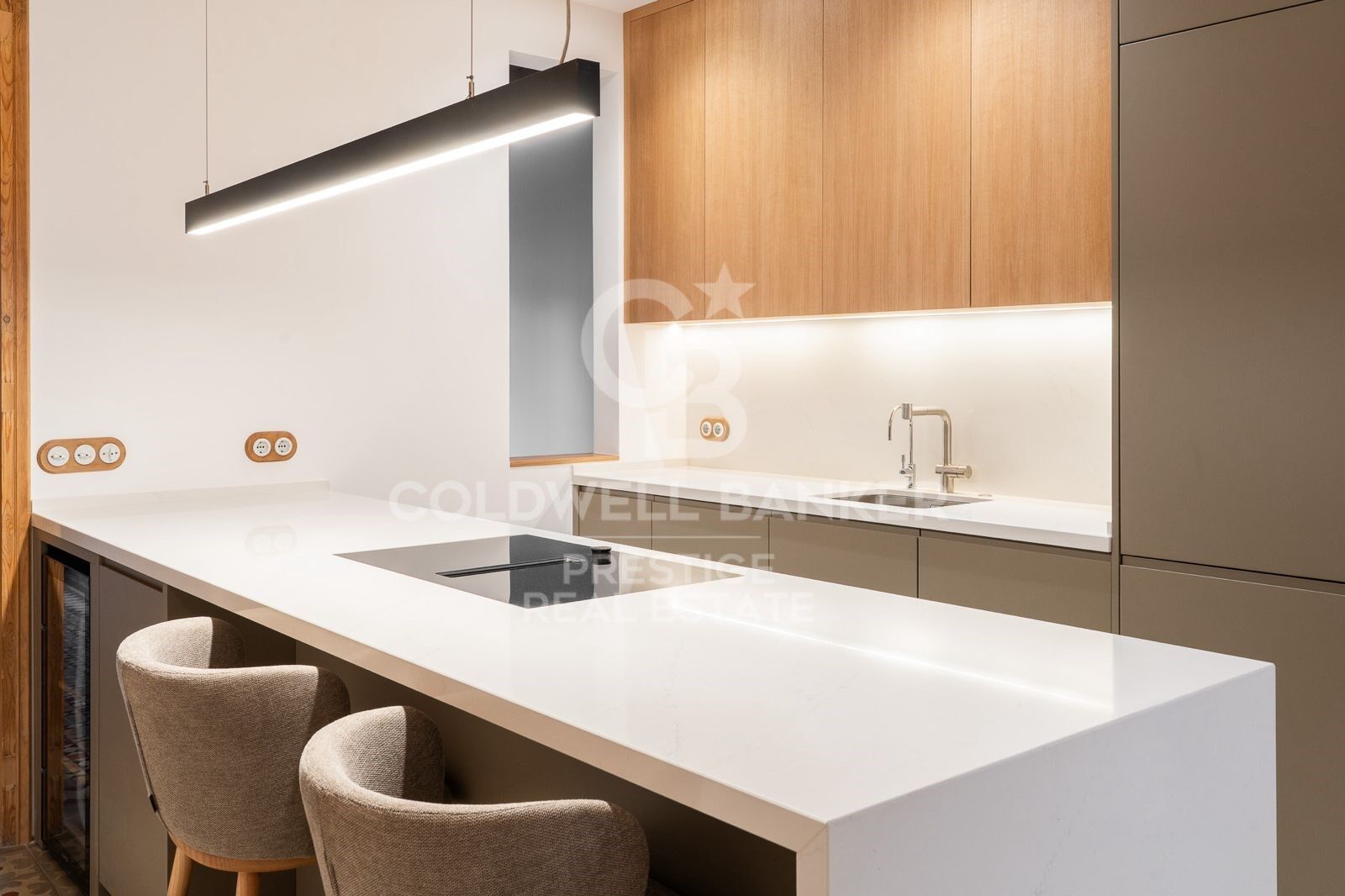 High-floor, sunny, high-quality renovation, 3 bedrooms, 3 bathrooms