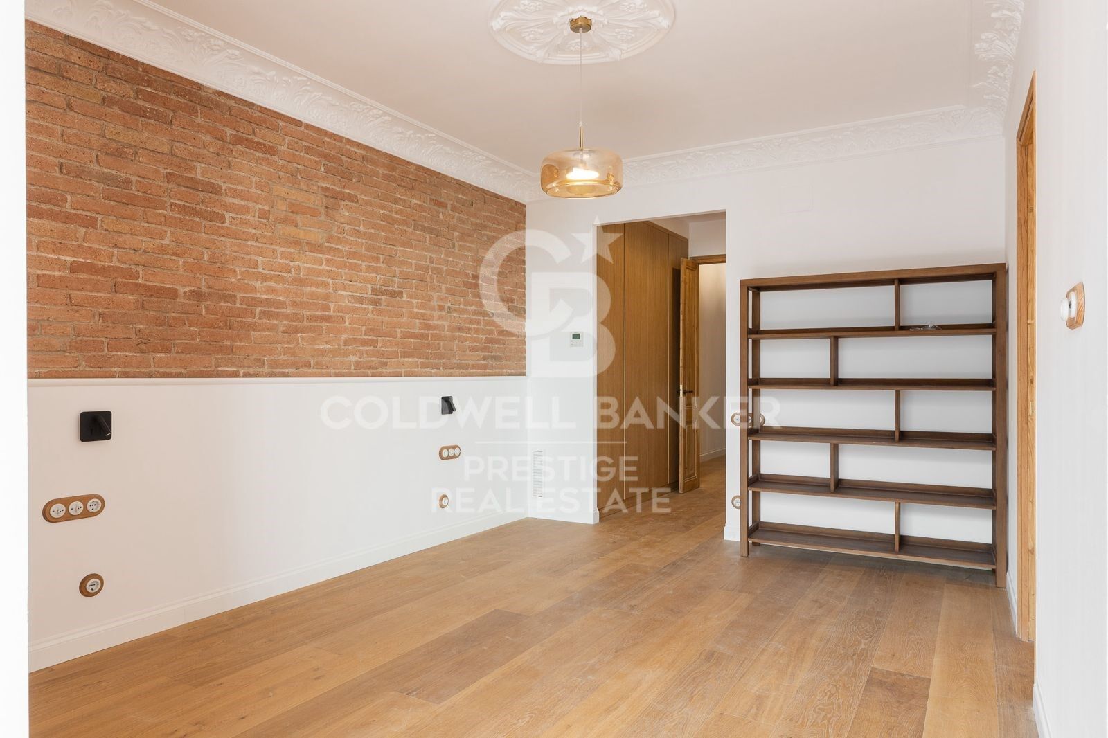 Alto, soleado, reformado de alta calidad, 3 habitaciones, 3 baños en Eixample Dreta, Barcelona