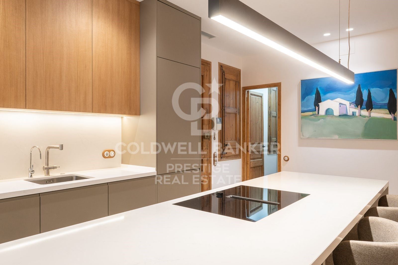 Alto, soleado, reformado de alta calidad, 3 habitaciones, 3 baños en Eixample Dreta, Barcelona