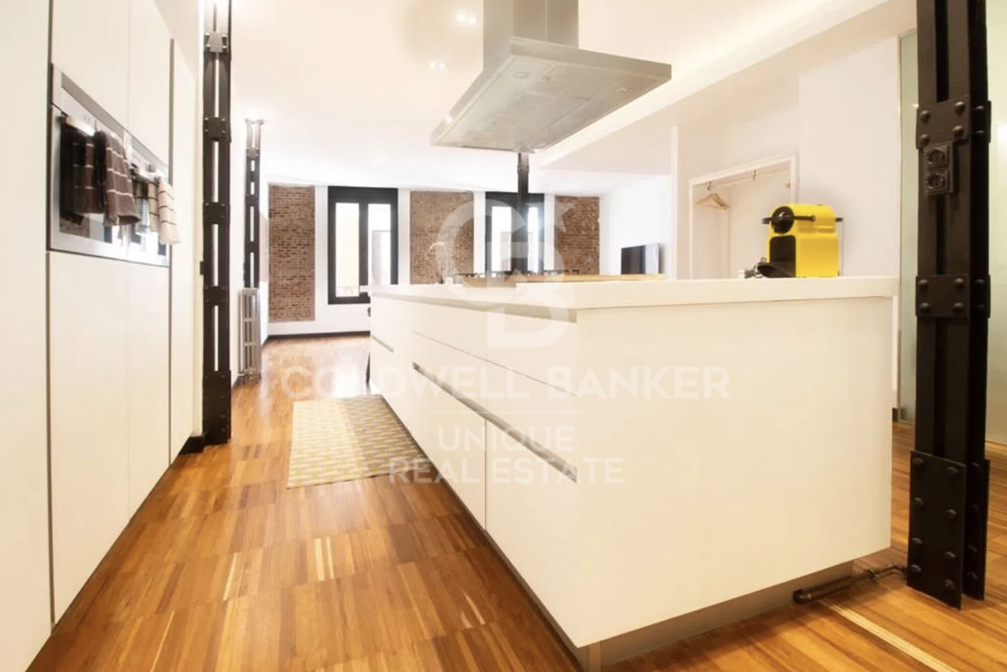 Renovierte Außenwohnung im Zentrum von Madrid