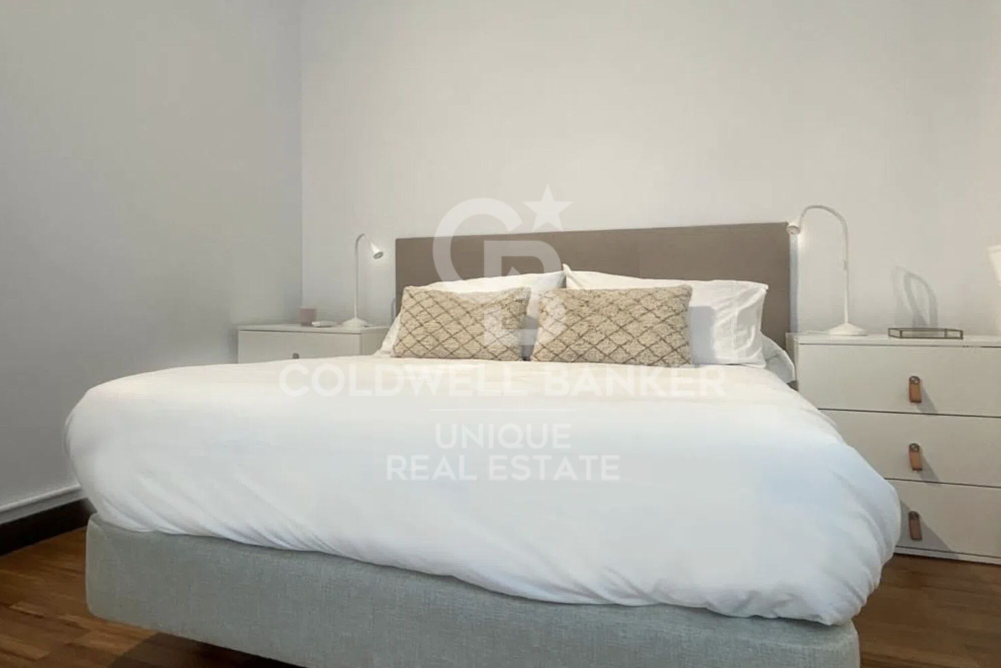 Renovierte Außenwohnung im Zentrum von Madrid