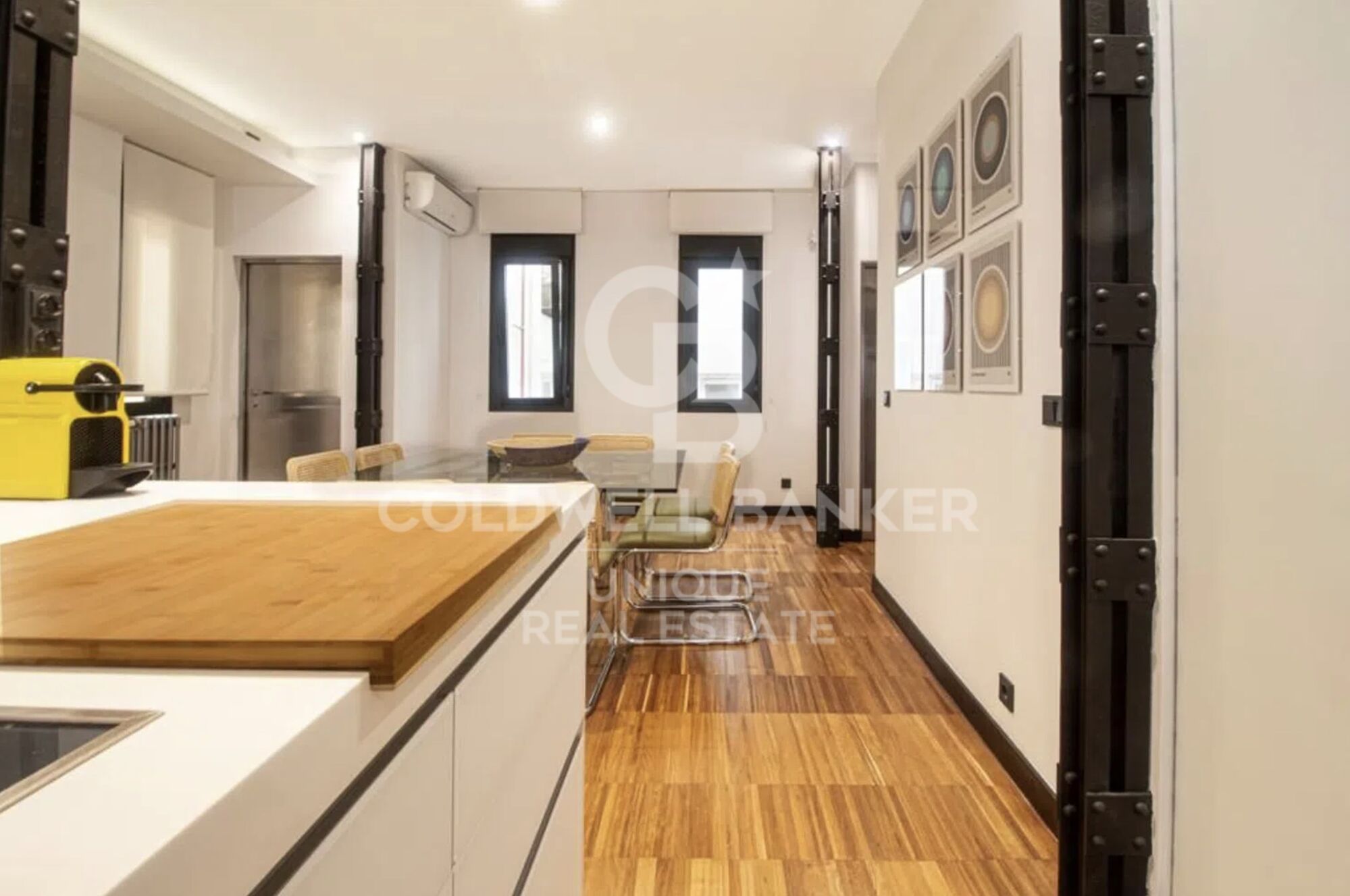 Renovierte Außenwohnung im Zentrum von Madrid