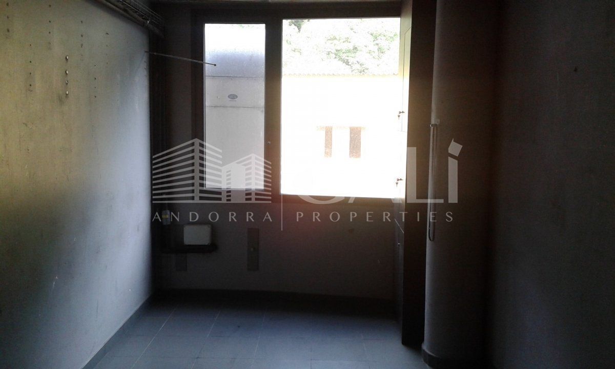 Local comercial Alquiler Sant Julià de Lòria