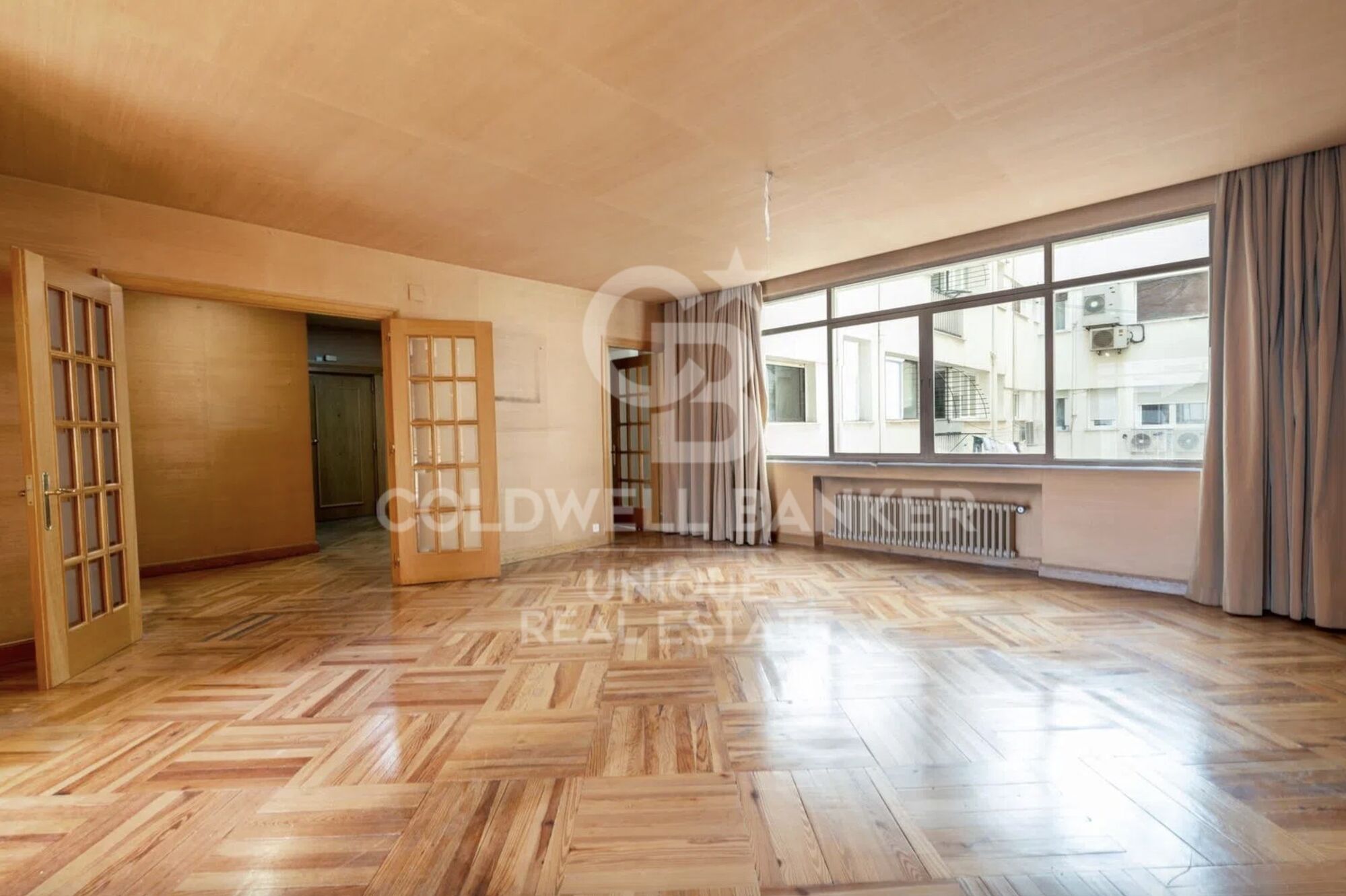 4-Zimmer-Wohnung mit Terrasse zur Renovierung in Almagro, Madrid.