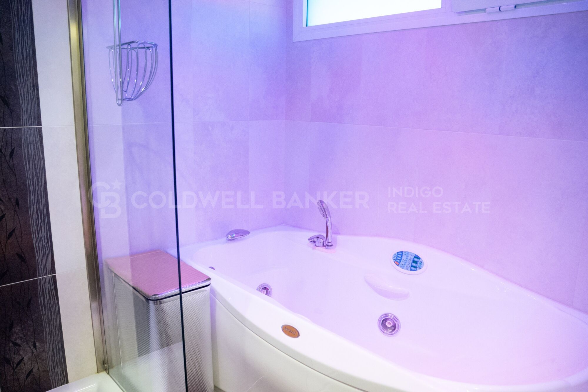Spacious and luxurious flat in the centre of Vigo